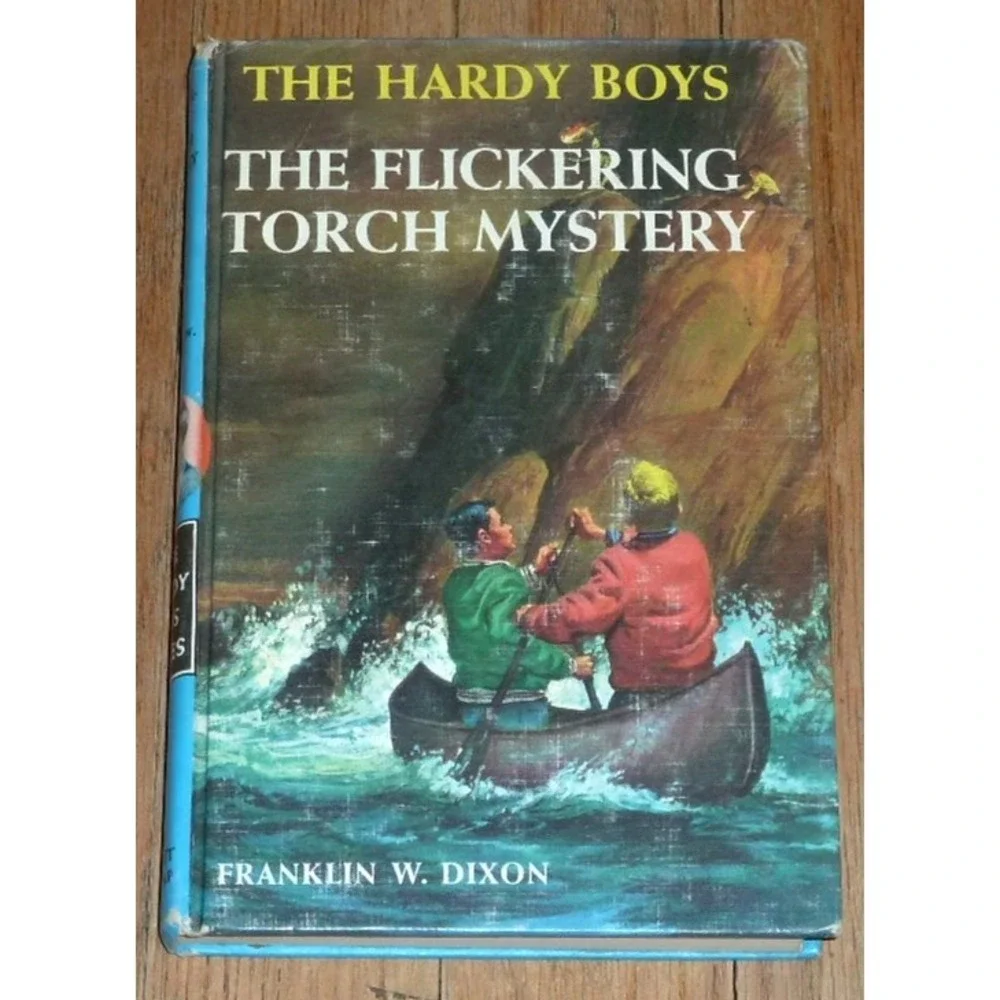 VG 1943 HC #22 Hardy Boys Flickering Torch Mystery HC F Dixon